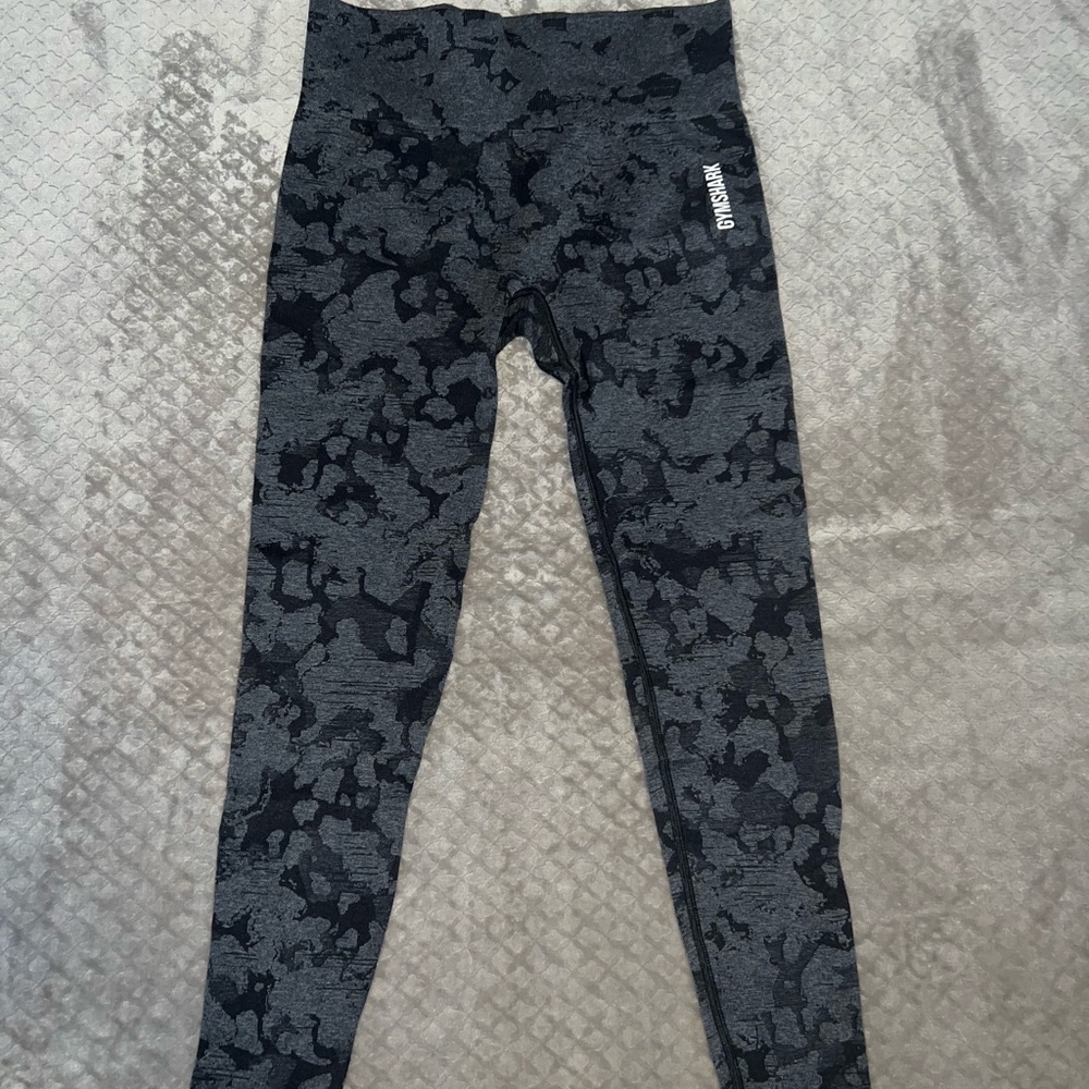 Gymshark Black Camo Butt Scrunch Leggings